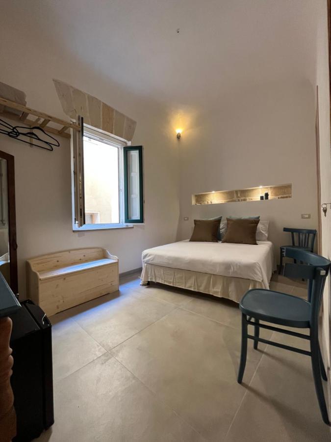 I Mori - Rooms & Apartment Trapani Bagian luar foto